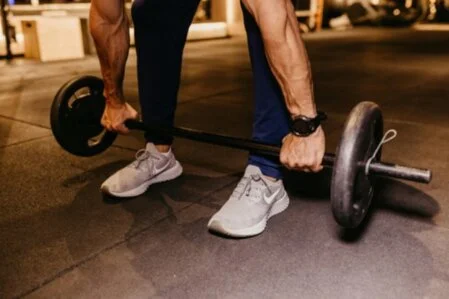 dalles puzzle caoutchouc salle sport